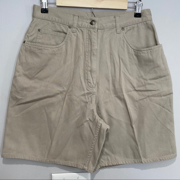 Woolrich 14” High Rise Khaki Mom Shorts Size 12 - Picture 1 of 10